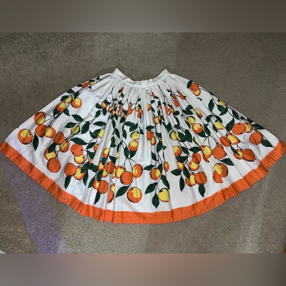 Pinup Couture White Orange Fruit Print A-Line Skirt - Picture 4 of 5
